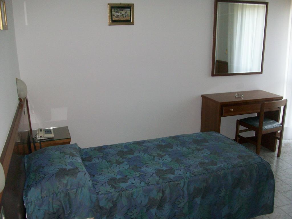 Hotel Santorotto Di Fabio Terrosi Sinalunga Phòng bức ảnh